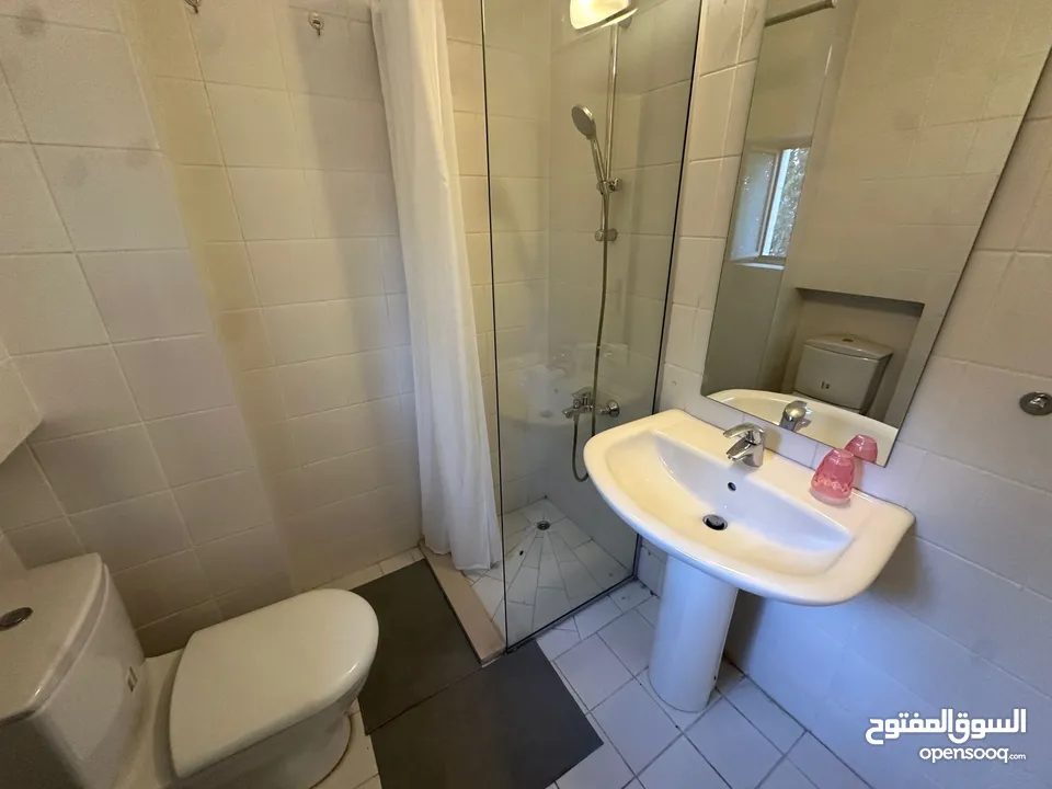 شقة مفروشة للإيجار في عبدون  ( Property 39400 )-175064070