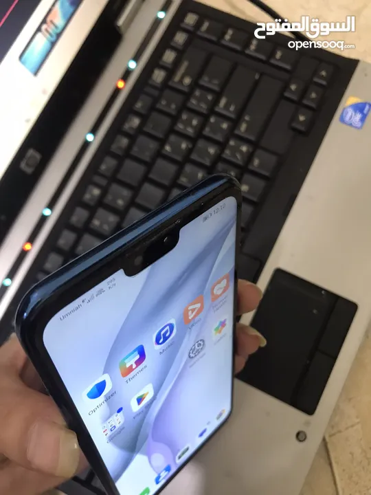 جهاز هواوي y9 2019 بحالة الوكالة استعمال بسيط .. كما هو موضح بالصور معاه شاحن وسماعات