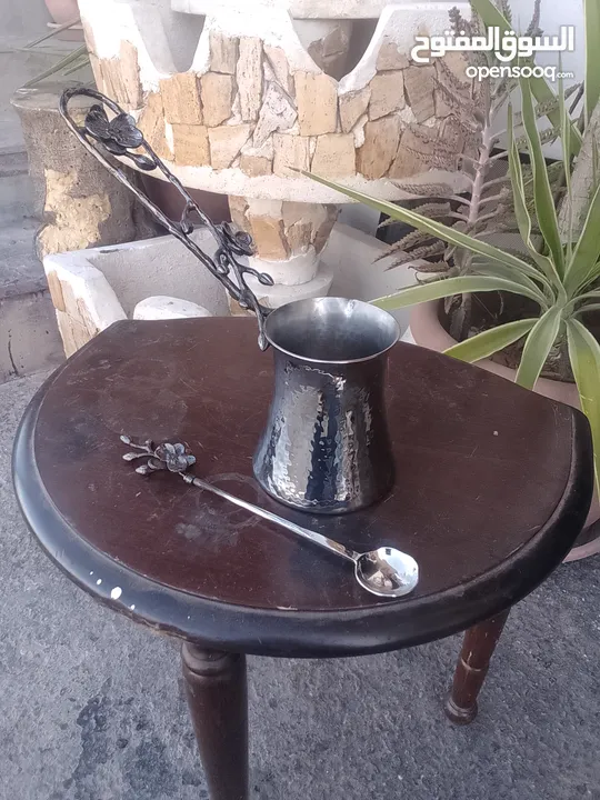 تحف وانتيكات ونحاسيات