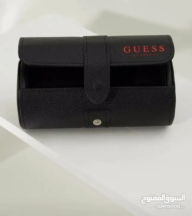 حافظة ساعات ماركة guess