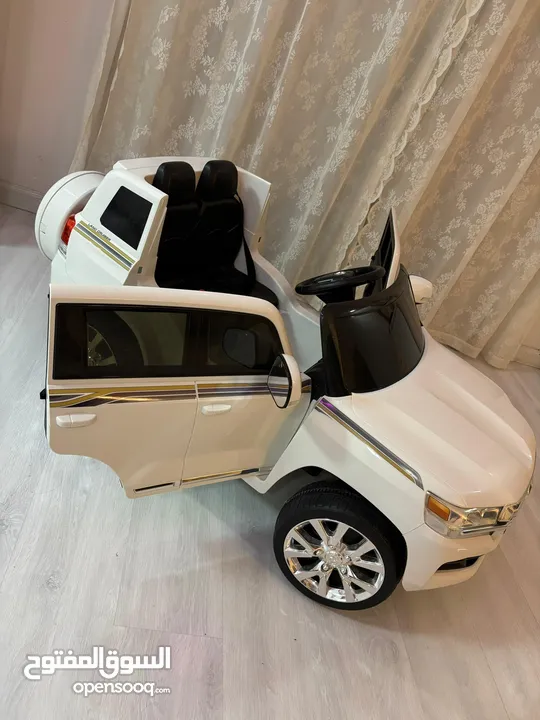 للبيع سيارة اطفال / baby car for sale