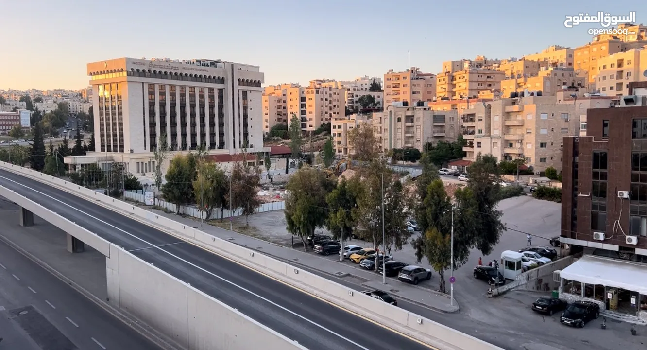ارض تجاري للبيع شارع الملكه رانيا (الجامعه)