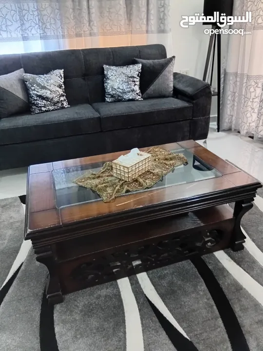 طاولات عدد 3 خشب ارابيسك متين وقوي بحاجه دهان
