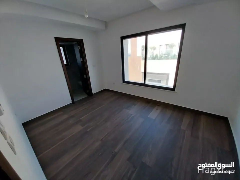 شقة دوبلكس روف مميزه تشطيبات سوبر ديلوكس في دوار الرابع ( Property ID : 30113 )