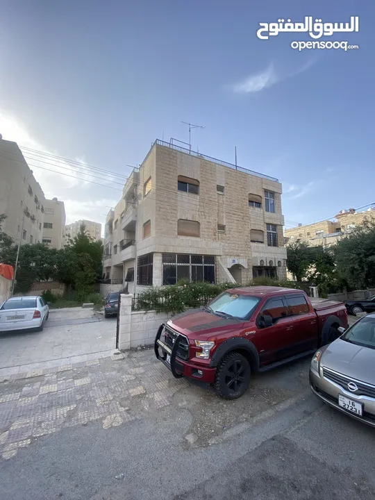 إسكان مميز  للبيع في قلب المدينه الرياضية بجانب مسجد زكي ابو عيد شارع ابن زريق