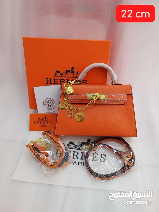 Hermes, New Model. With Box Everything look like fashionable.