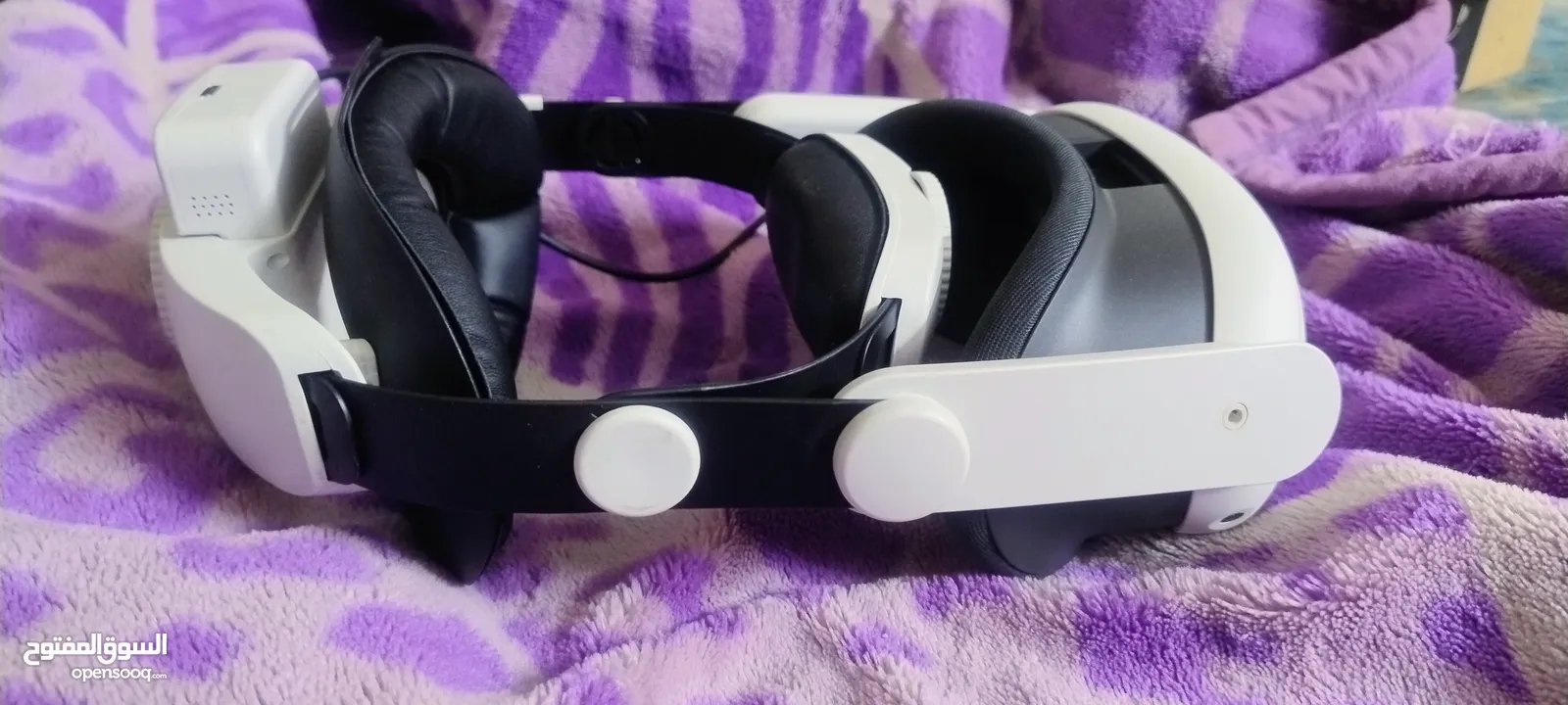 نظارة VR QUEST 3 4K 512GB من افضل واقوى النسخ والنظاره شبه جديدة استعمال مره فقط معها كل اغراضها + ح