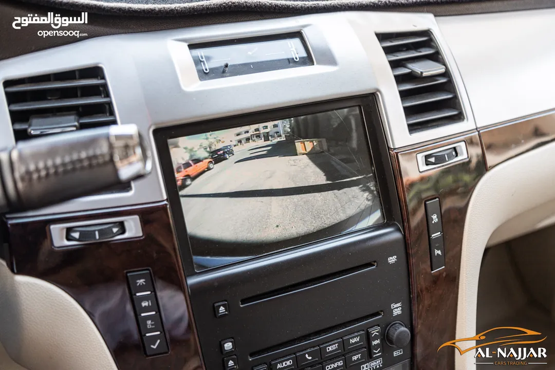Cadillac Escalade 2008   السيارة مميزة جدا و قطعت مسافة 179,000 كيلو متر فقط