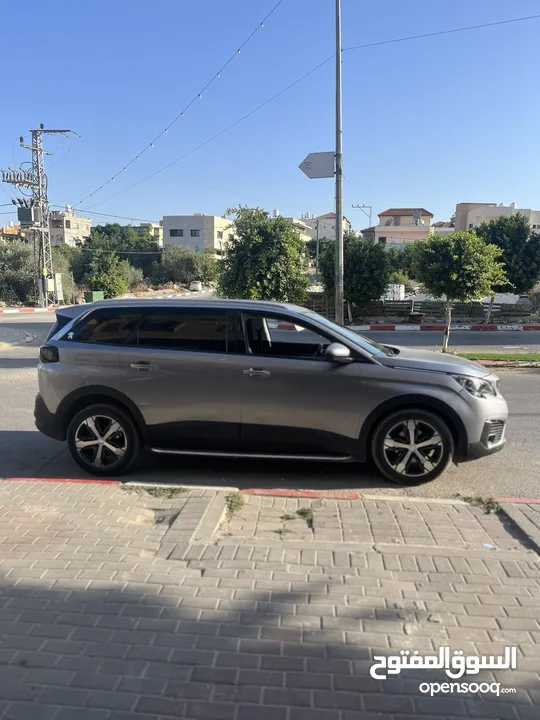 بيجو 5008 للبيع