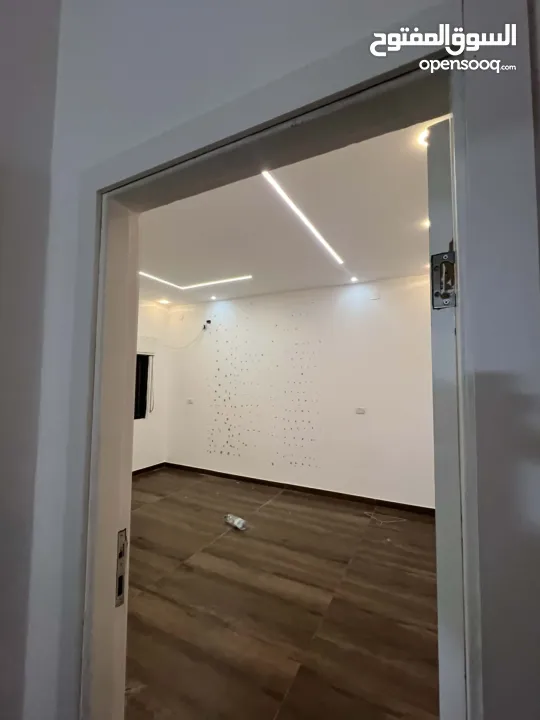 شقه للايجار في سطح مرحبا