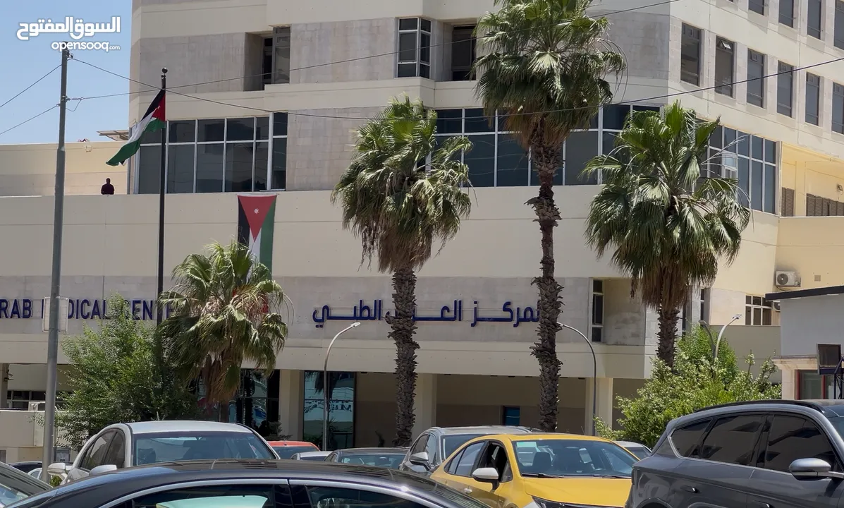 مكتب تجاري للإيجار – موقع مميز! فرصة لا تفوّت بمجمع طبي فريد من نوعه