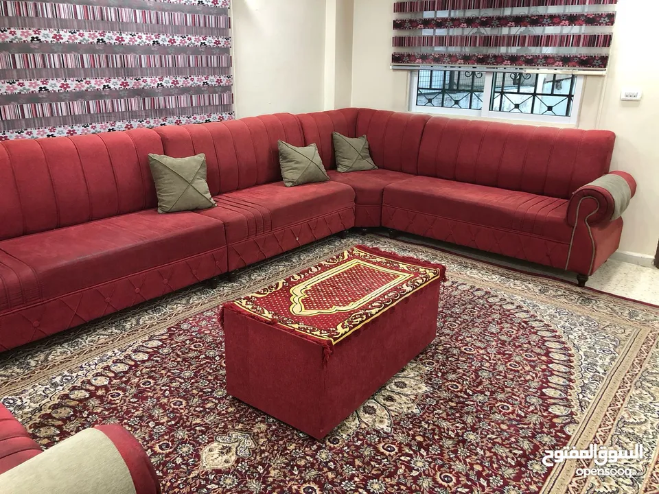 طقم مجلس  حرف U في حالة  حيدة
