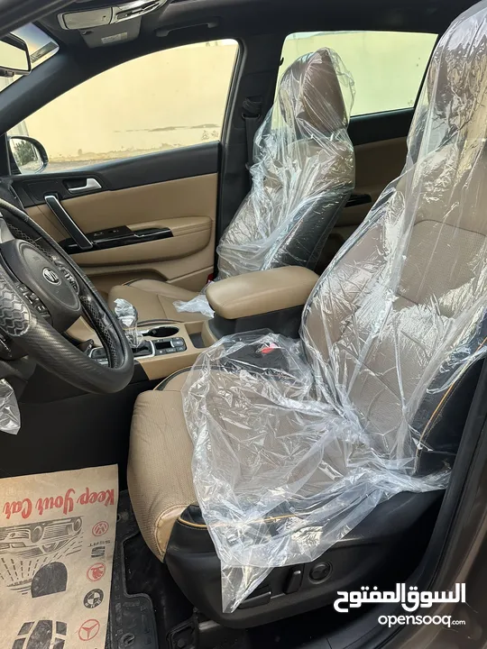 كيا سبورتاج 2018 فل مع بنوراما ديزل 2000 ماتور 4x4 لون مميز سعرر طحنن