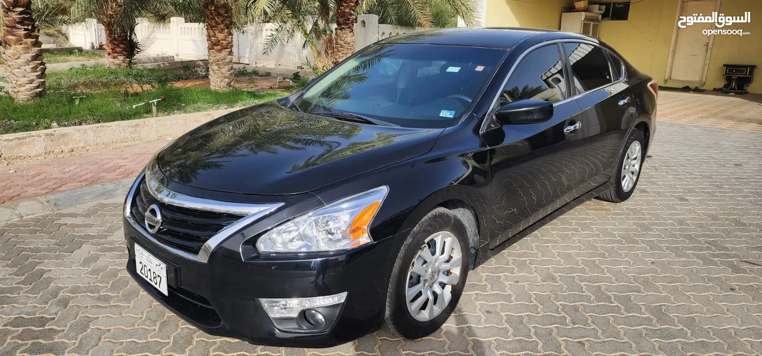 Nissan Altima 2016(Red), 2013(Black), 2016(Brown)  Dial for Watsap or call.