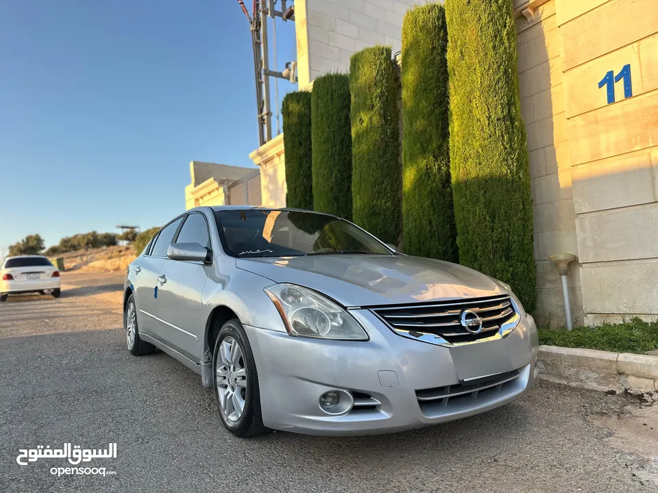 نيسان التيما للبيع بسعر مميز