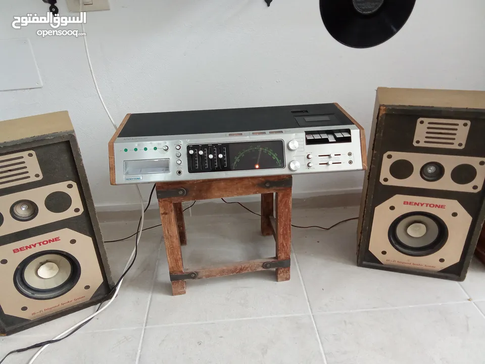 Rare to find antique Benytone stereo system year 1974 made working good in good condition