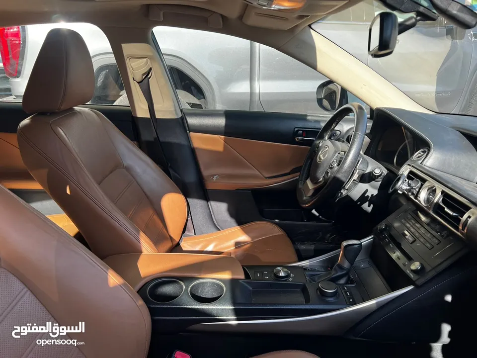 لكزس Lexus IS300h 2016