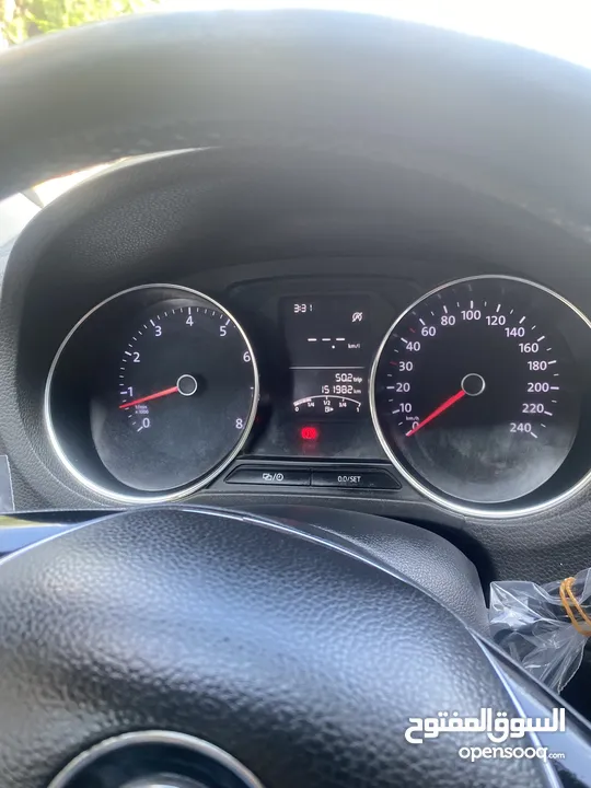بولو انتاج وترخيص 2015 ماتور 1200 TSI  جير عادي قطارة بالمصروف لعبة بوضع الشركة