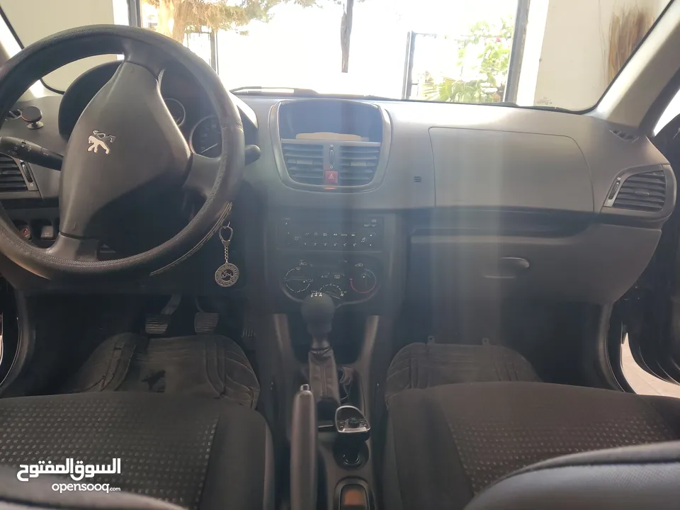 بيجو اصل وكاله يد اولى بحالة ممتازة