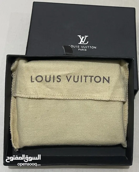 محفظه LOUIS VUITTON فرنسي اصلي  لويس فيتون