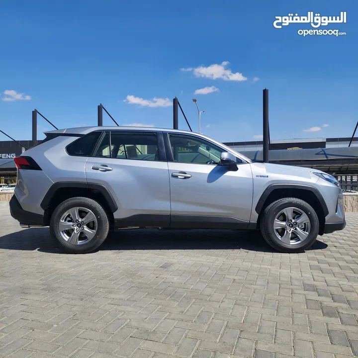 TOYOTA RAV4 Hybrid 4*4 LE 2024