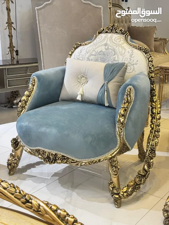 طقم كنب New classic فاخر ومميز جداً 9مقاعد مع طربيزة الوسط