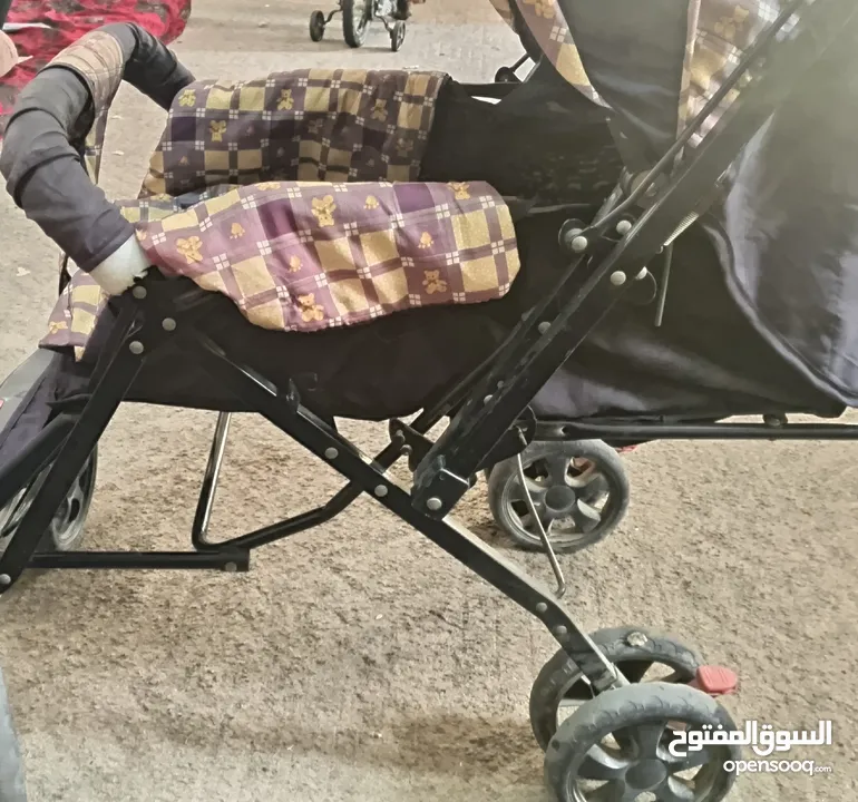 عرباية خارجية للشارع بلون كحلي مناسب لكلا الجنسين