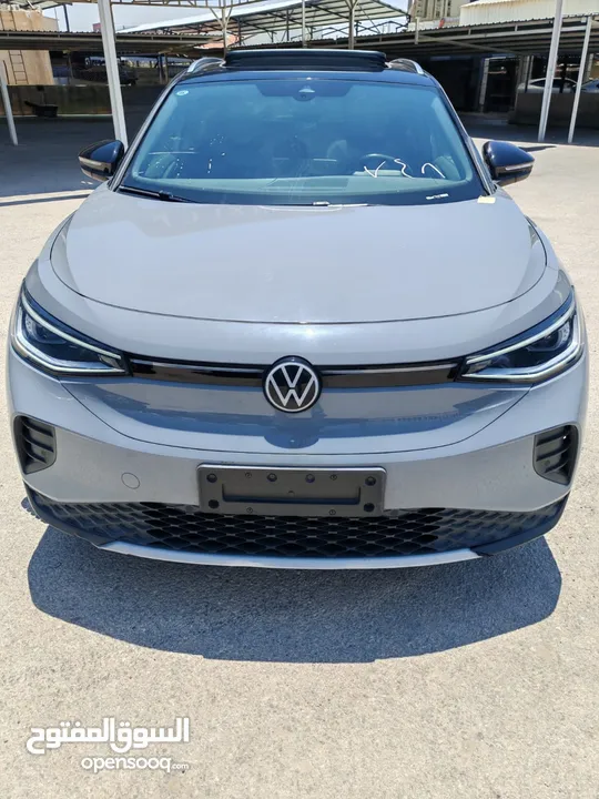 VOLKSWAGEN ID.4 CROZZ PRO   مع فتحه بانورما متحركة عداد 9k فقط