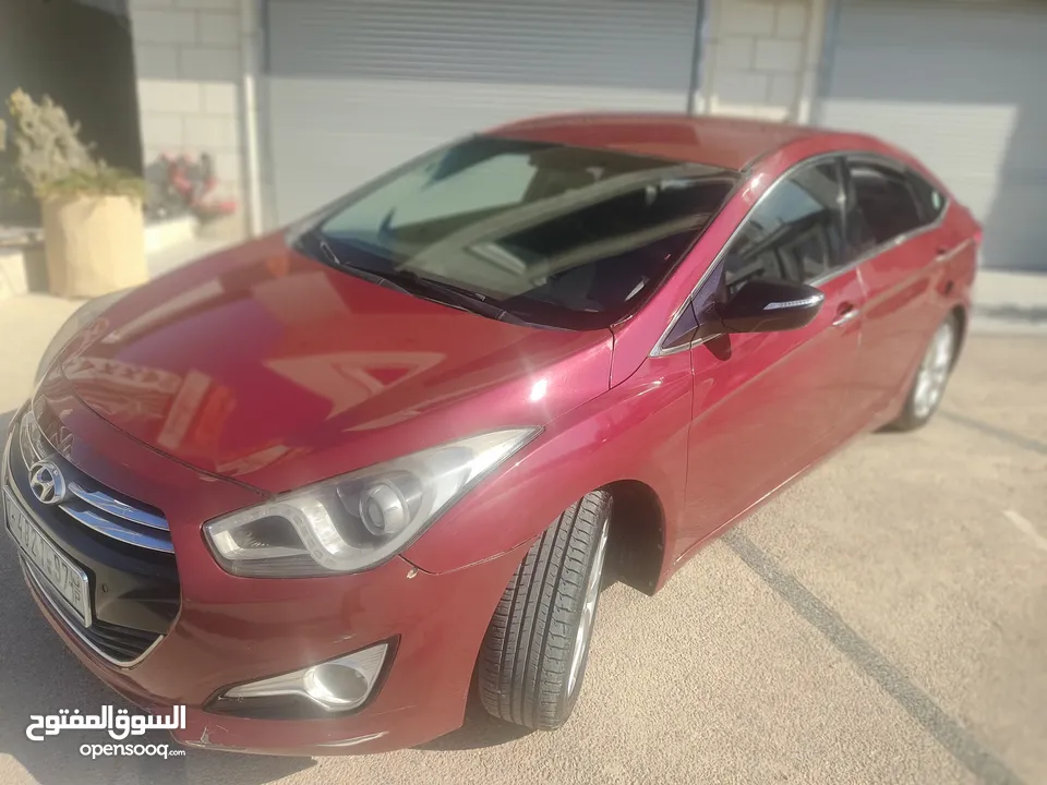 هونداي i40 صالون عائلية فخمة موديل 2013 بمحرك ديزل إقتصادي جدا 1700 سي سي
