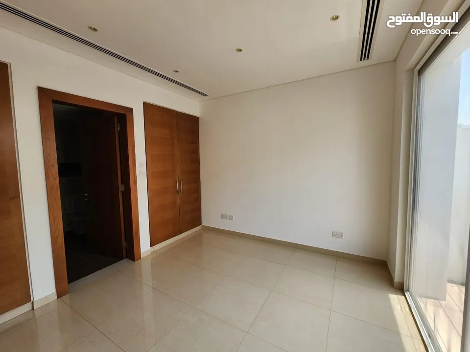 Amazing townhouse for rent in Al mouj