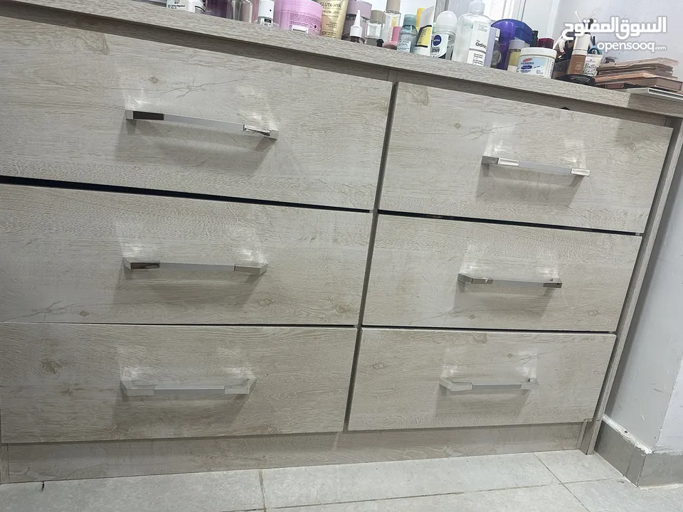 Chest of drawers with a mirror