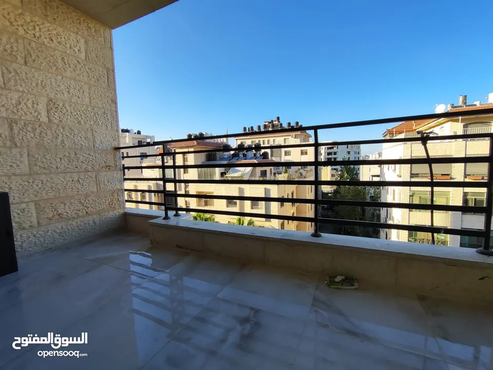 شقة جديدة غير مفروشة للإيجار – الماصيون قرب مطعم بحري