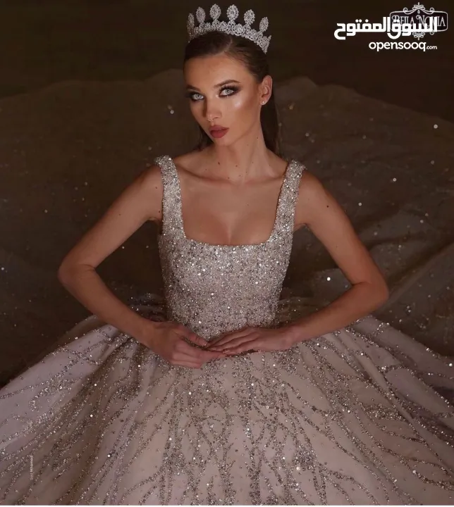فساتين زفاف وخطوبة بالجملة