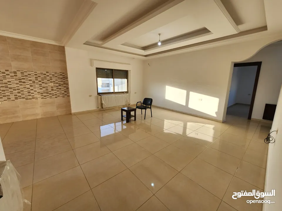 شقة فارغة للبيع في منطقة الجبيهة - REF: 14630