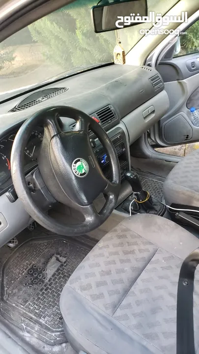 سيارة اسكودا بحالة ممتازة للبيع بداعي السفر