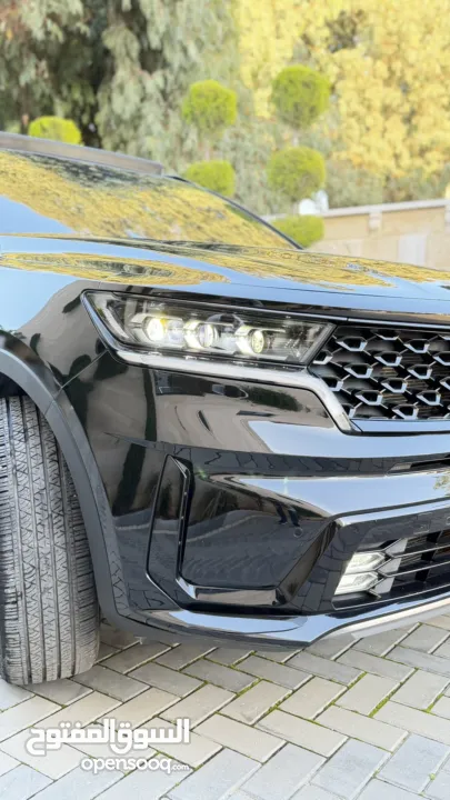 كيا سورينتو بزنز ترخيص 2022 محرك 1600 هايبرد جير أوتوماتيك 240 حصان دفع 4×4