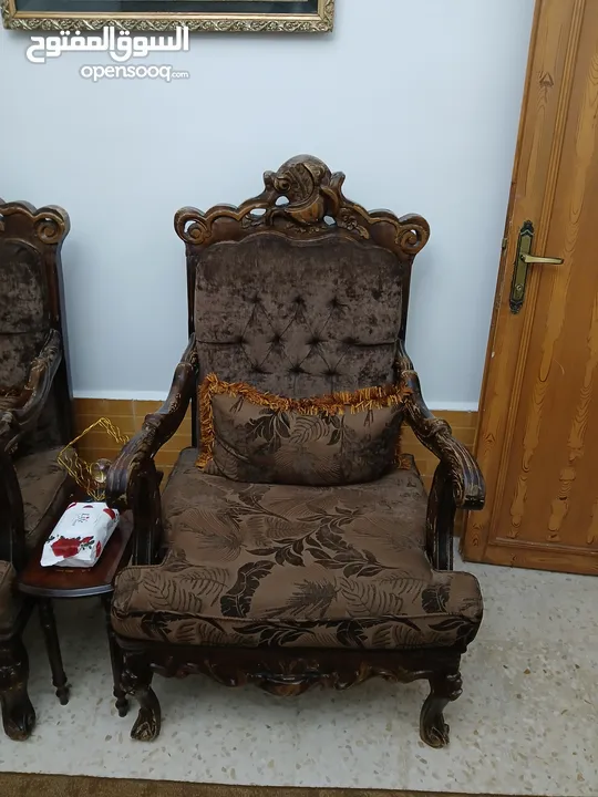 طقم كنب فاخر بسعر مناسب جدا جدا وعلى تحدي