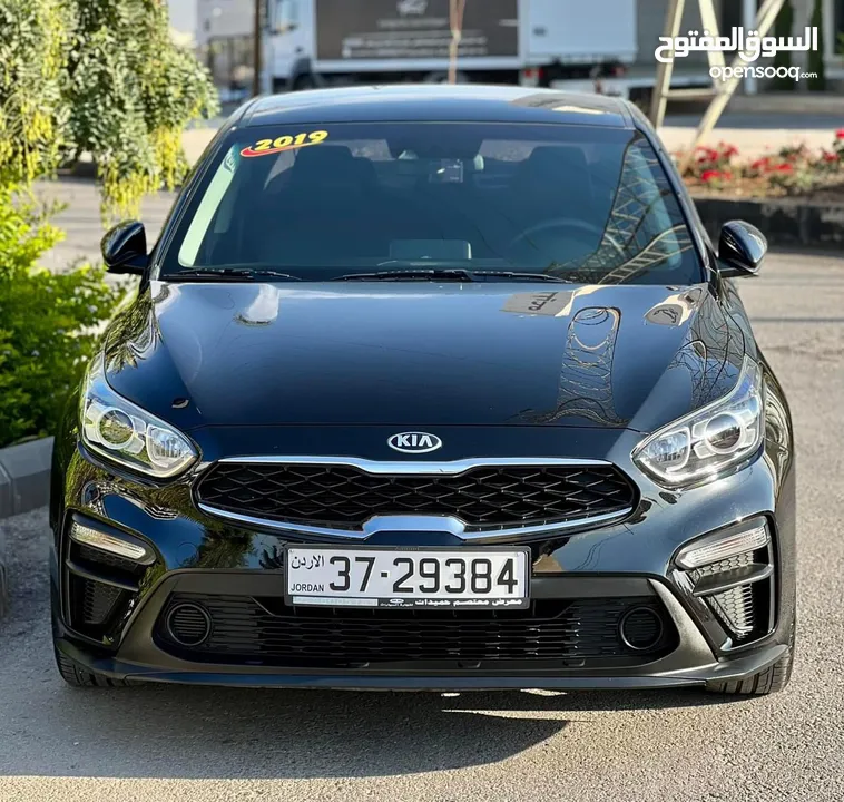 بريموم بحالة الوكالة KIA 3 2019 مميزة