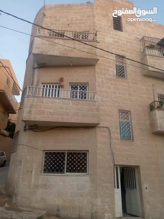 عماره الاستثمار 6 شقق + روف بالقرب من صيدلية شحرور
