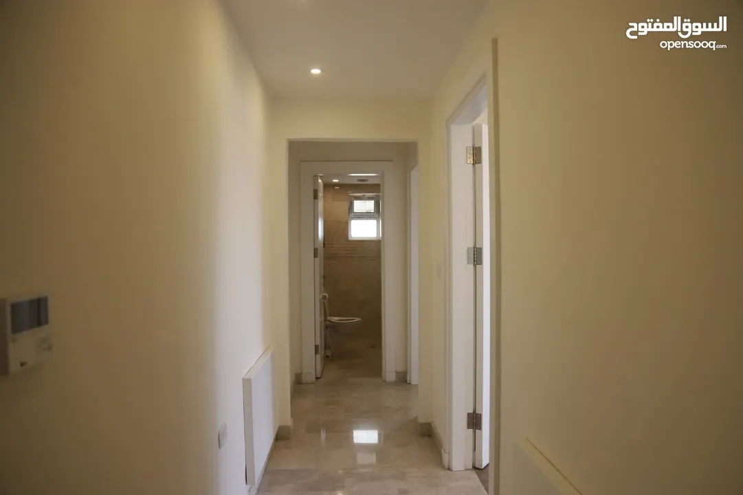شقه للاستثمار او السكن للبيع/ في أجمل مناطق عمان بسعر مغري من المالك مباشره