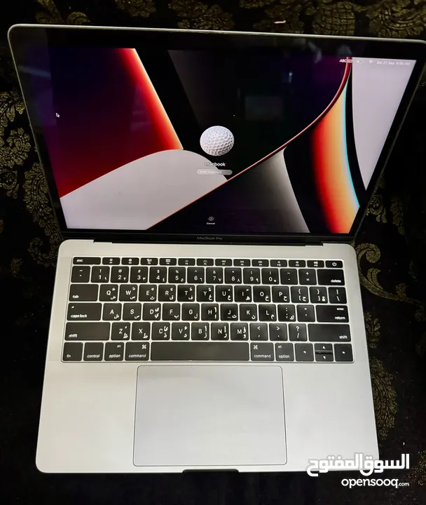 Apple macbook pro i5 256gb