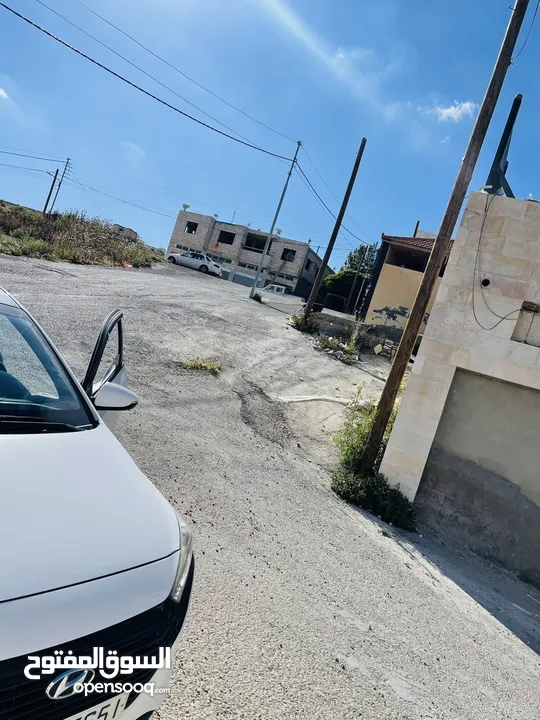 مستودعات للإيجار بمساحة 500متر2 في طريق الظهير الواقع بين مرج الحمام والبيادر قرب شركة مرسيدس غرغور