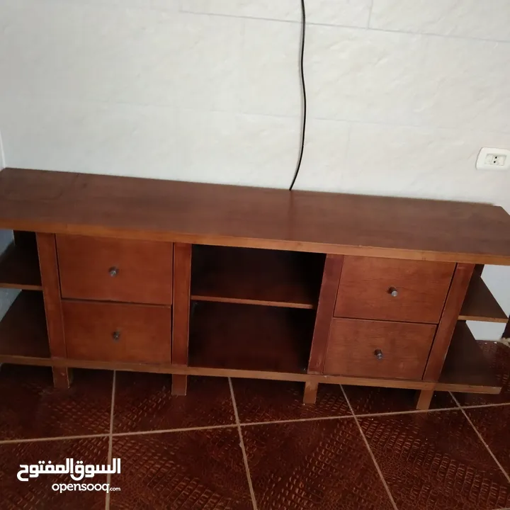 سرير اطفال وغرفة اطفال خزانه وتخت  ومكتب للدراسه جديد بلكرتونه