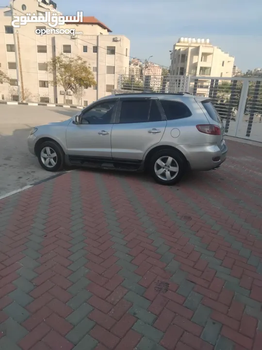 هونداي سنتافيه . ركز رخصه وتامين سنه  شاشه أندرويد كبيره حساس خلفي  فتحة سقف  شصيات نضاف  عمدان الف