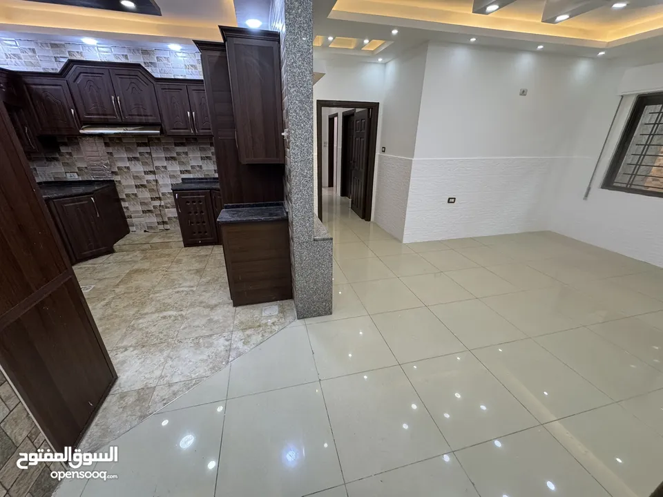 شقة مميزة للبيع/الياسمين