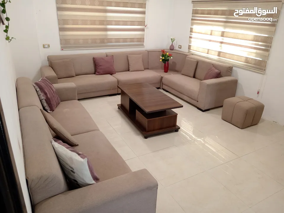 كورنر عائلي بحاله ممتازه