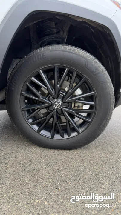 تويوتا RAV4 ترخيص 2023 محرك 2500 هايبرد  جير أوتوماتيك 296 حصان