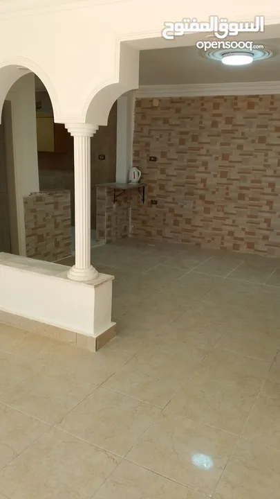 شقة فارغة للايجار في ضاحية الرشيد 2 نوم 280