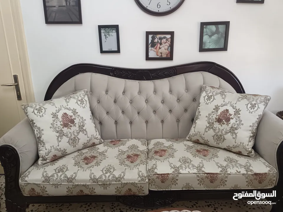 طقم كنبايات غرفة ضيوف استعمال بسيط زان بالكامل 7 مقاعد تنجد من افضل انواع الاسفنج والخشب والقماش
