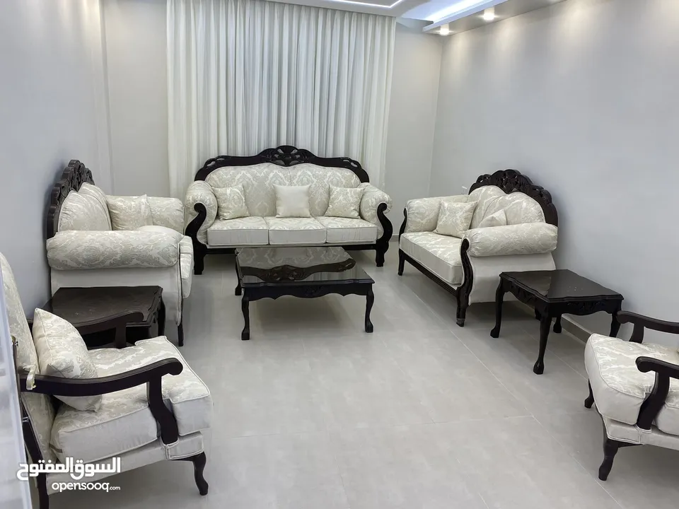 تنجيد كافة انواع الكنب والصينة باقل الأسعار